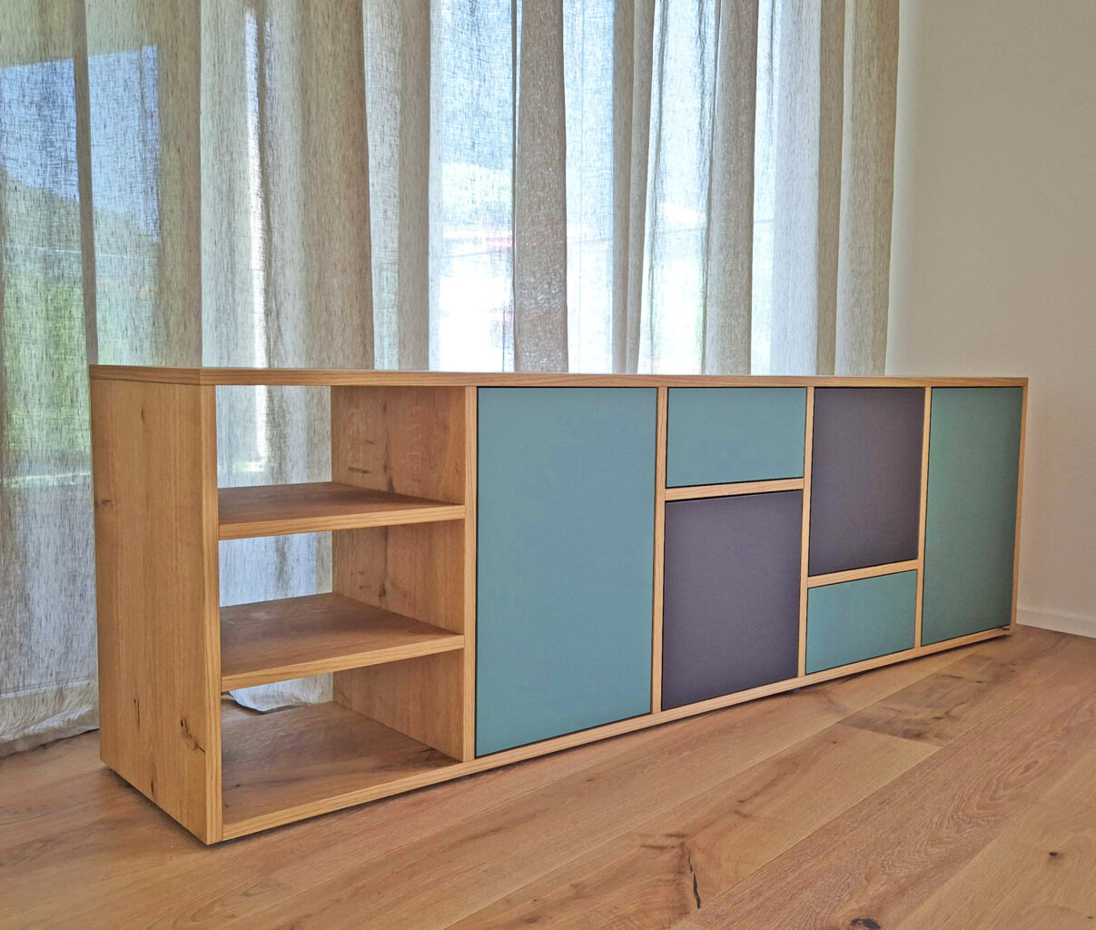 02_Sideboard türkis