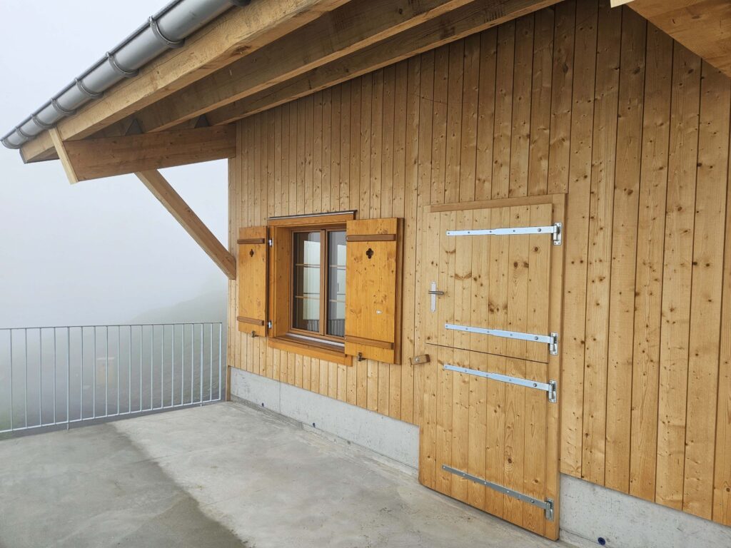 Alphütte_Fenster_Tür